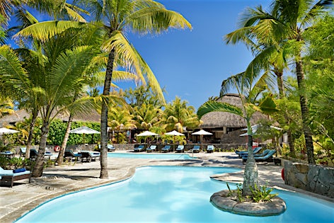 Emeraude Beach Attitude